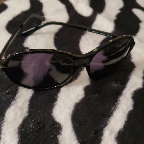 Sunglasses - Picture 2 of 7